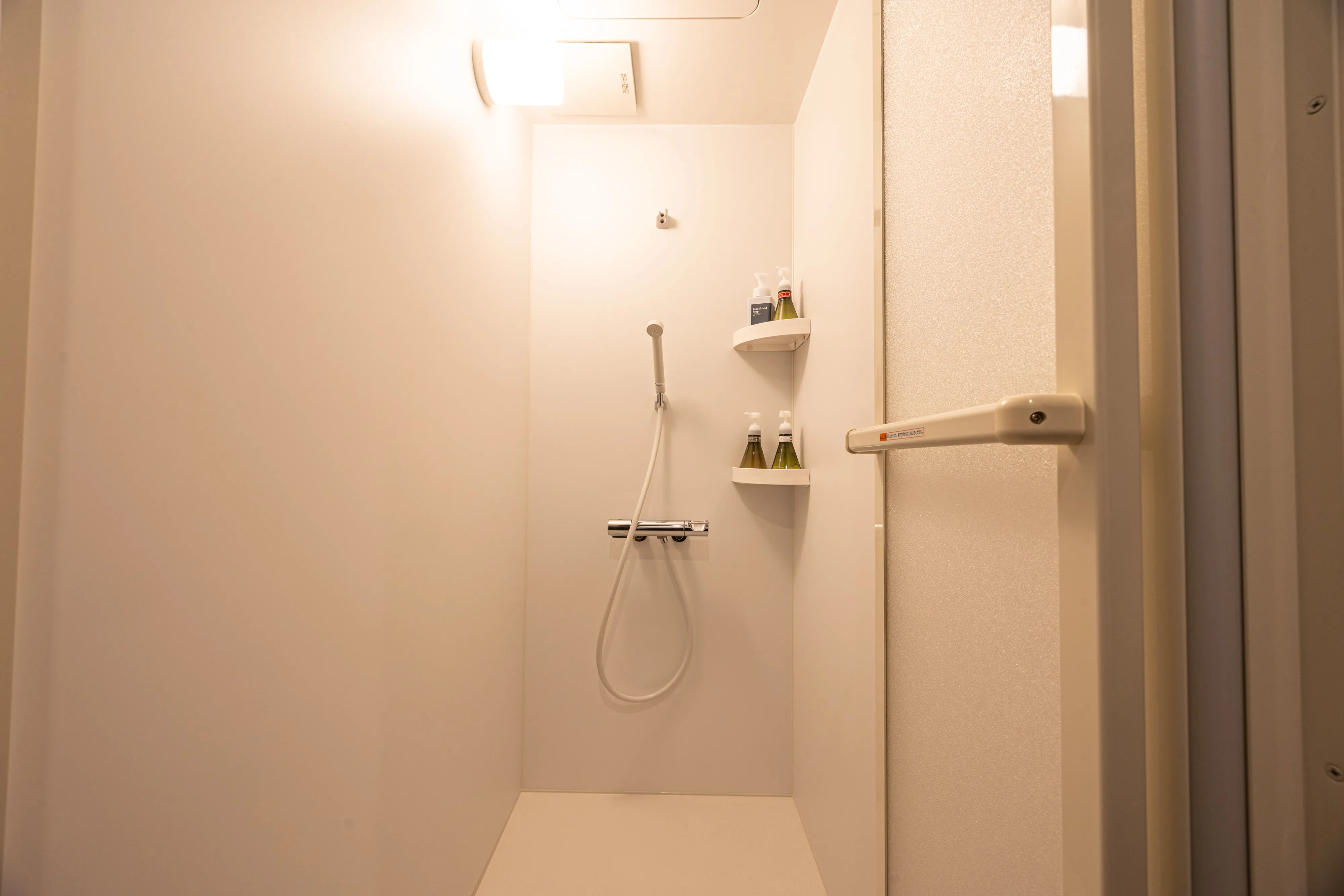 シャワールーム